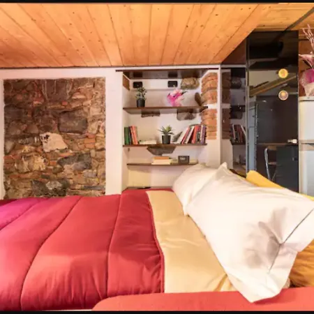 5 Minutes From The Station With Wi-fi&air Conditioning Apartment Sarzana