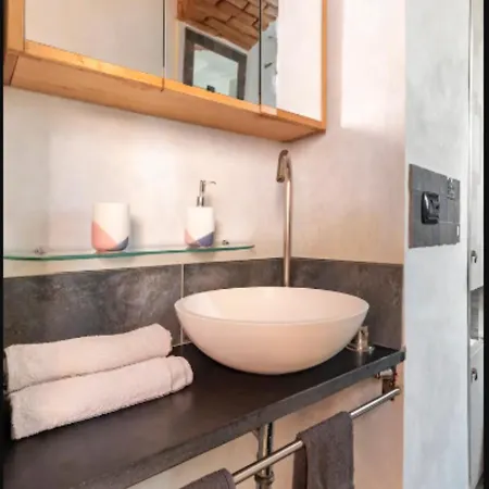 5 Minutes From The Station With Wi-fi&air Conditioning Sarzana